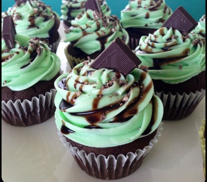 Mint Oreo Italian Brownie Chocolate Chunk White Chocolate  Cheesecake Cupcake