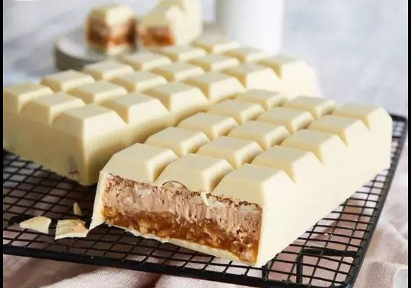 Dulce De Leches Salted Caramel Peanut Lotus Biscoff White Chocolate Cheesecake Lotus Biscoff Blondie Turkish Ice Cream