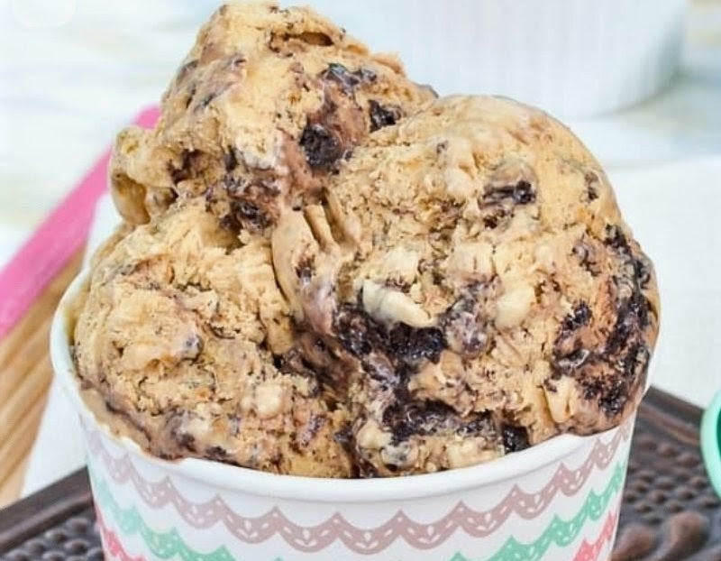 Expresso Chocolate Chunk Quadruple Cookies n' Cream White Chocolate Cheesecake Turkish Ice Cream